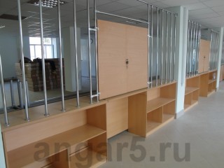 Фасадная перегородка гардероба