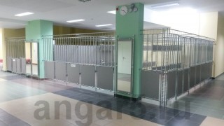 Фасадная перегородка гардероба